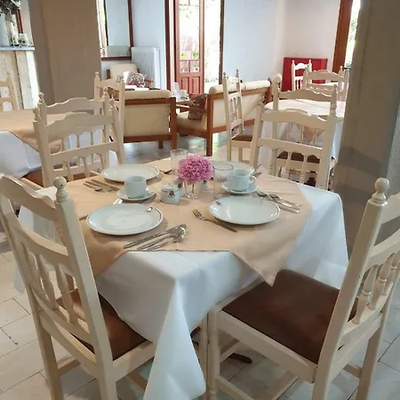 Alexandros Hotel